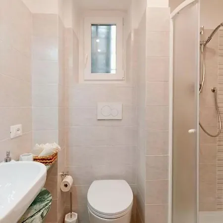 Flat Volturno - Garden Apartment Florence Exterior photo