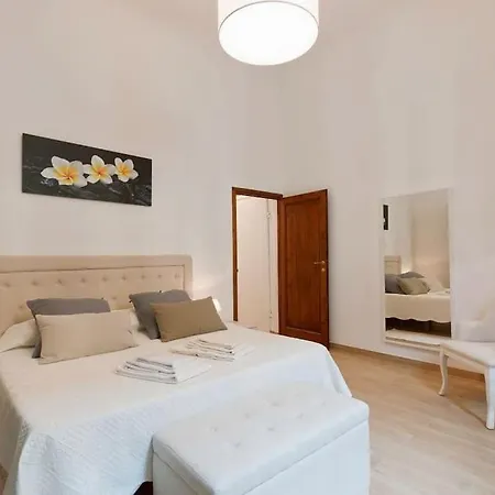 Flat Volturno - Garden Apartment Florence Exterior photo